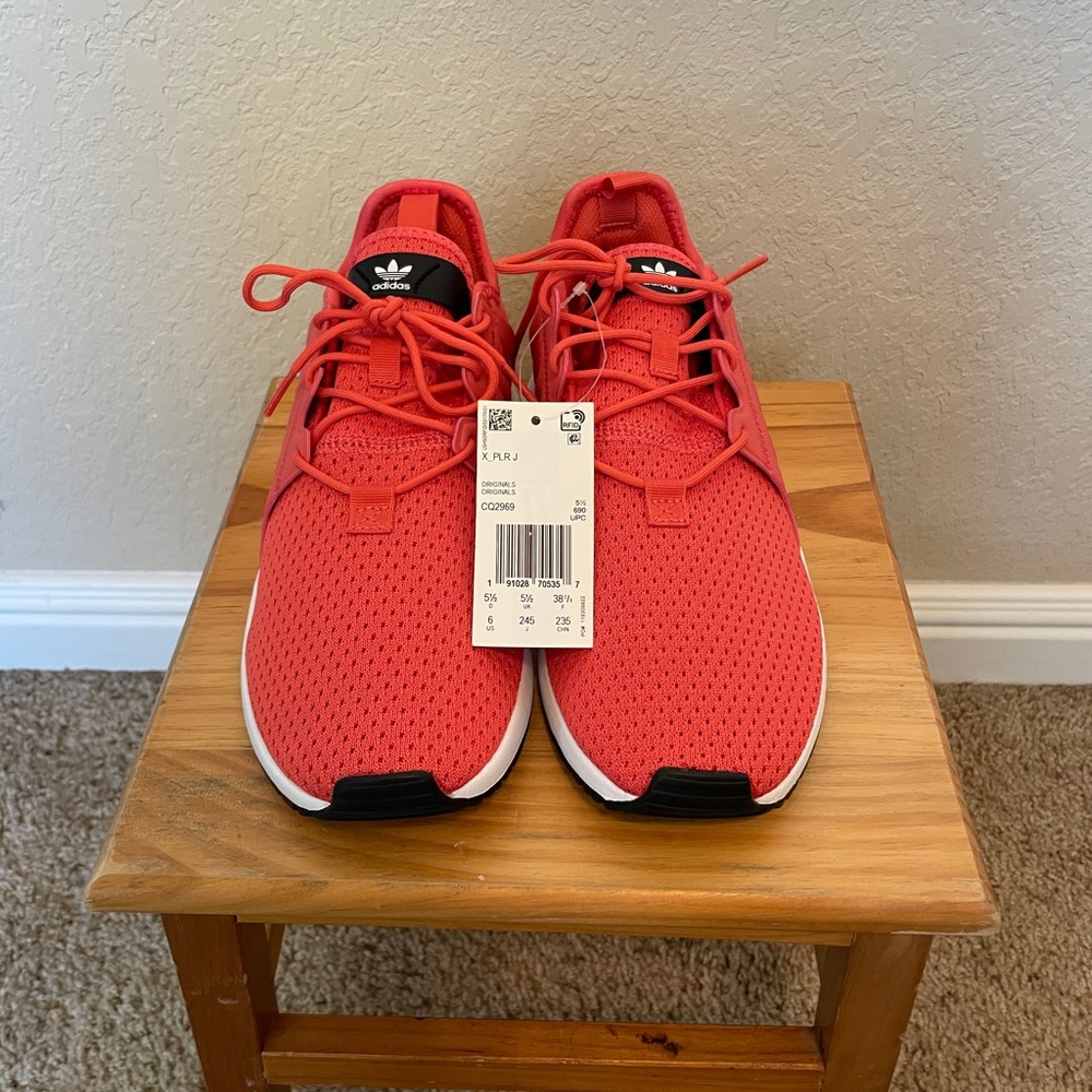 Adidas Coral Sneakers (Youth size 6)